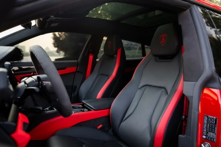 Lamborghini Urus SE 2025 - Image 3