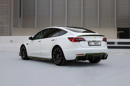 Tesla Model 3 Performance 2024 - Image 3