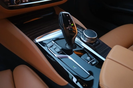 BMW 5 Series 2024 - Image 1