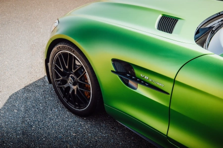 Mercedes Benz AMG GT-R 2017 - Image 2