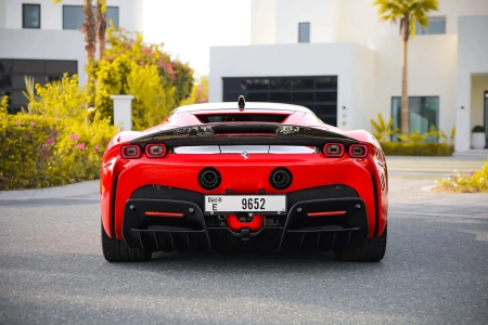 Ferrari SF90 Stradale 2022 - Image 1